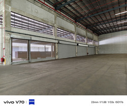 Gul Way (D22), Warehouse #565731551